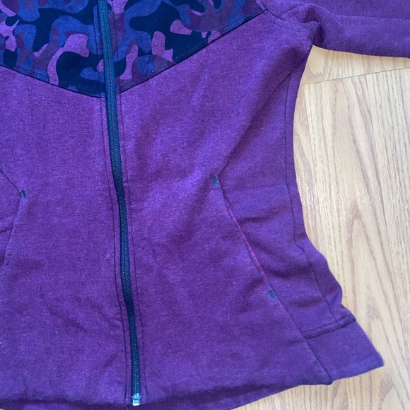 Nike Tech fleece hoodie - Picture 4 of 7